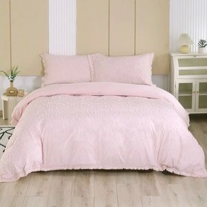 Pink Flower Tassle Duvet and Pillow Case Set